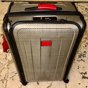 TUMI TEGRA -LITE 2 -International Front Pocket Silver &  Red Hard Shell Suitcase